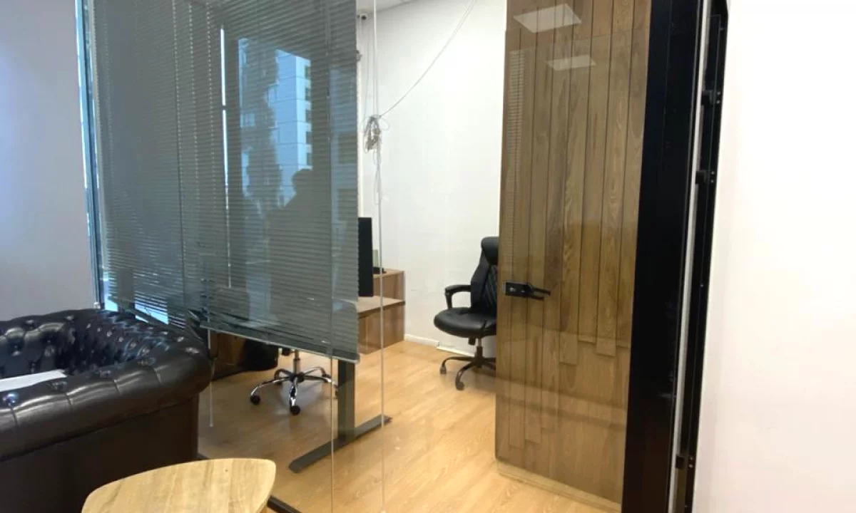 📍 Shitet Ambient Biznesi – Kompleksi Square 21