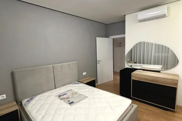 Shtepi me qera Apartament ne Tirane, 2+1, Mobilimi E mobiluar, Pagesa 1,209  Euro.