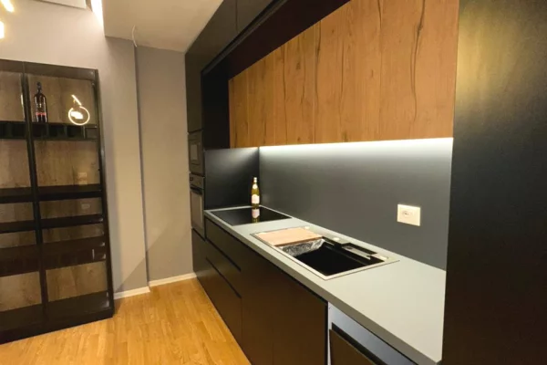 Shtepi me qera 2+1 ne Tirane - 1,209 Euro