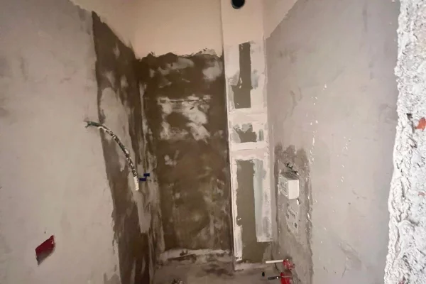 Apartment for sale in Tirana 2+1, Emty