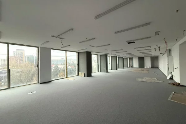Zyre OPEN SPACE me Qira 1,547 m2– Downtown One, Tirane 🏙️