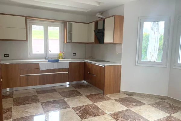 Shtepi ne shitje Vila Luksoze ne Tirane, 7+1, Mobilimi E mobiluar, Pagesa 2,200,000  Euro.