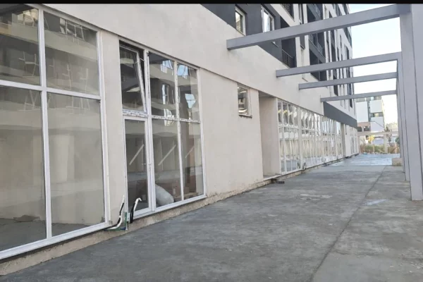 📍 Shitet Dyqan – Univers City