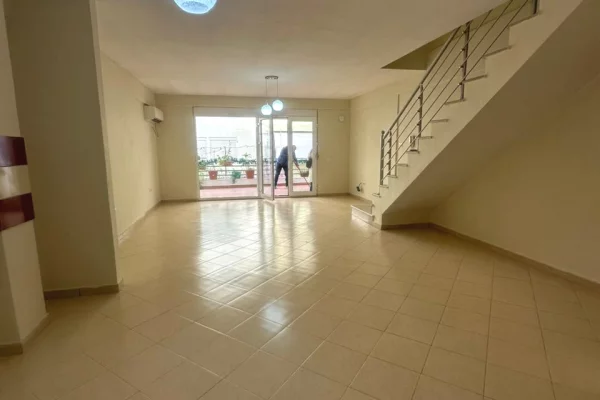 Apartment for sale in Tirana 3+1, Emty