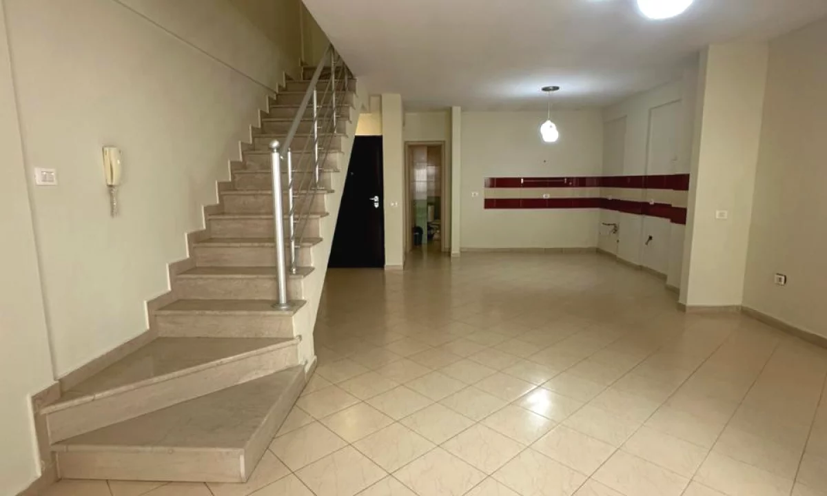 Apartment for sale in Tirana 3+1, Emty