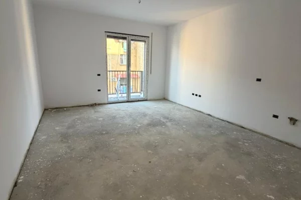 Apartment for sale in Tirana 2+1, Emty