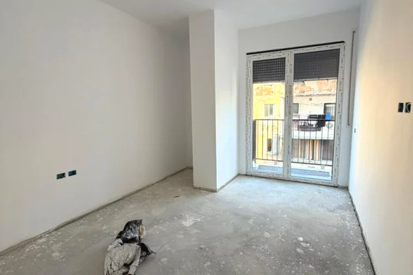 Apartment for sale in Tirana 2+1, Emty