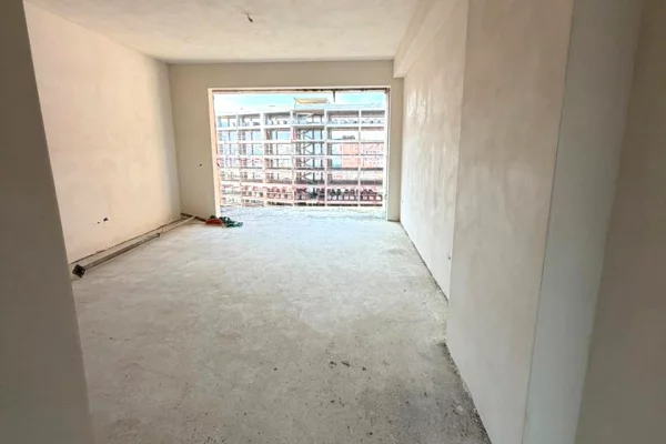 Shtepi ne shitje Apartament ne Tirane, 2+1, Mobilimi Bosh, pa mobiluar, Pagesa 257,550  Euro.