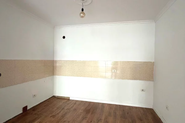 Apartment for sale in Tirana 2+1, Emty