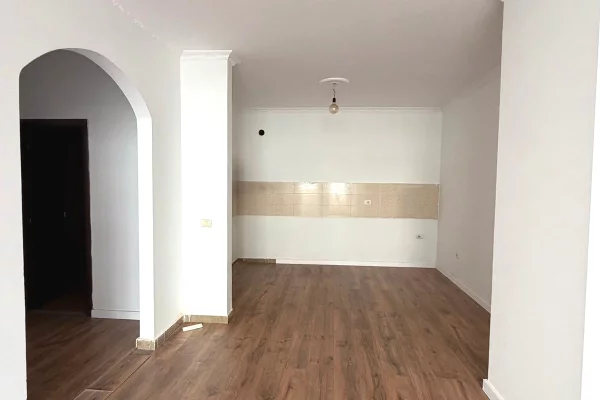 Apartment for sale in Tirana 2+1, Emty