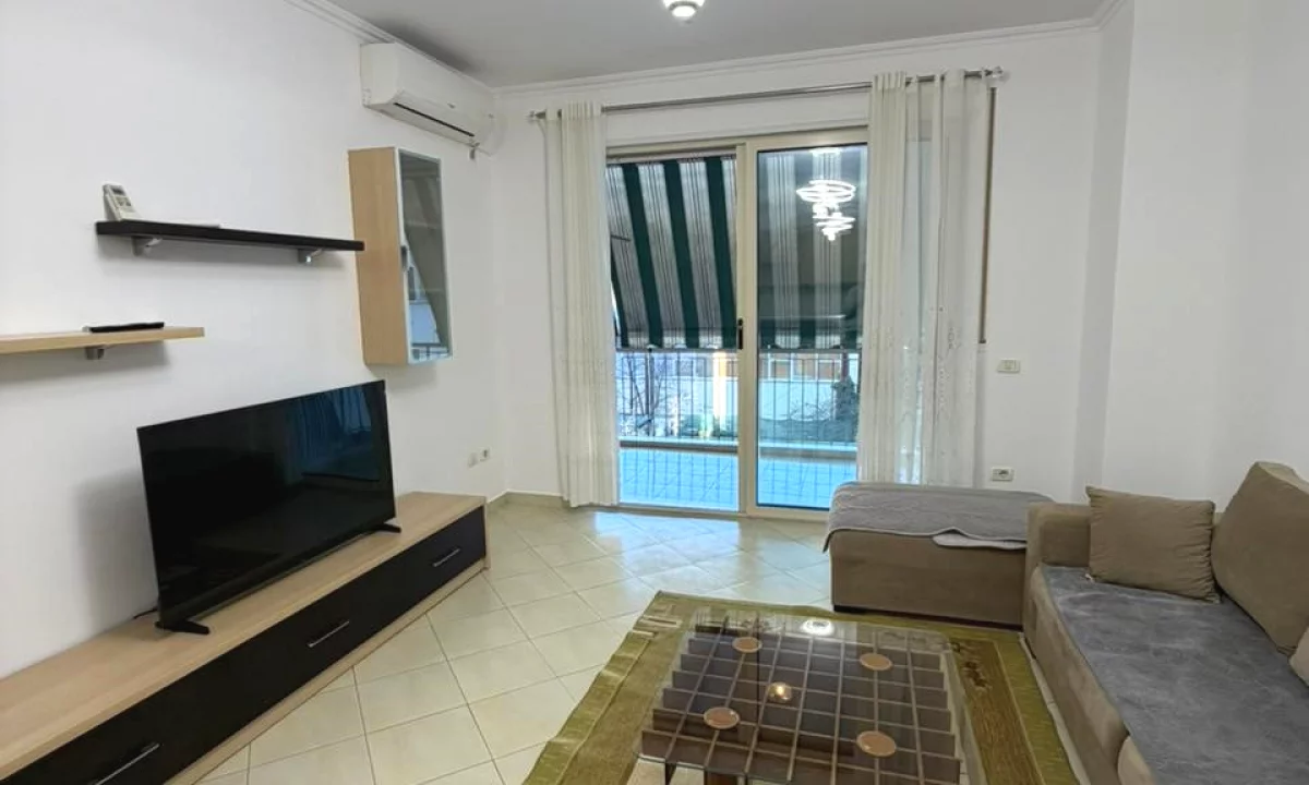 Shtepi ne shitje Apartament ne Tirane, 2+1, Mobilimi E mobiluar, Pagesa 220,100  Euro.