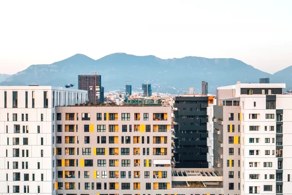 Ambient biznesi ne shitje 3+1 ne Tirane - 1,100,000 Euro