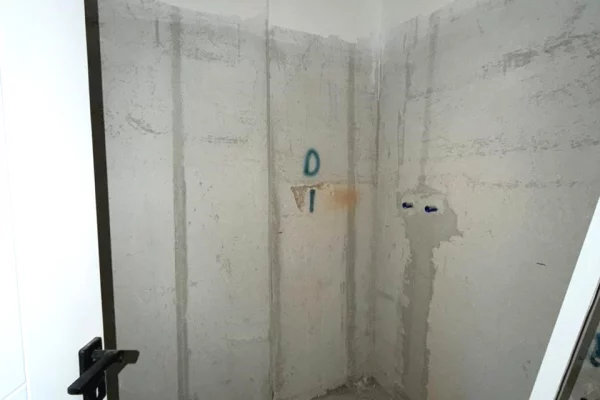 Appartamento in vendita a Tirana 3+1, Vuoto