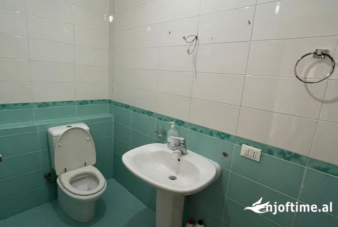 Ambient biznesi me qera 1+1 ne Tirane - 1,500 Euro