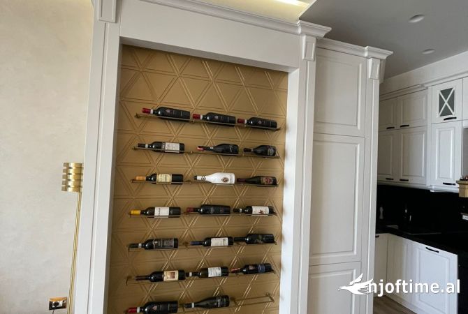 Shtepi me qera 2+1 ne Tirane - 2,500 Euro