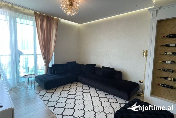 Shtepi me qera 2+1 ne Tirane - 2,500 Euro