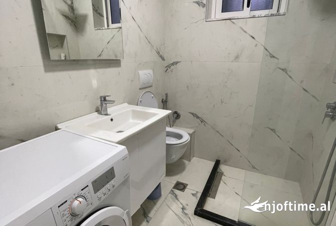 Shtepi me qera 2+1 ne Tirane - 700 Euro