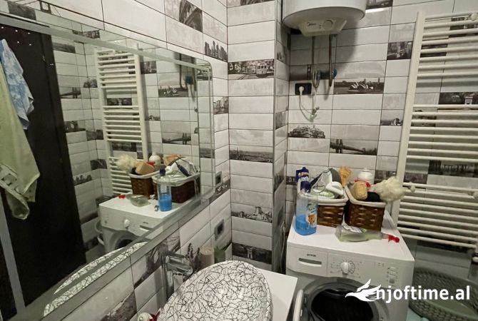 Shtepi me qera Apartament ne Tirane, 2+1, Mobilimi E mobiluar, Pagesa 800  Euro.