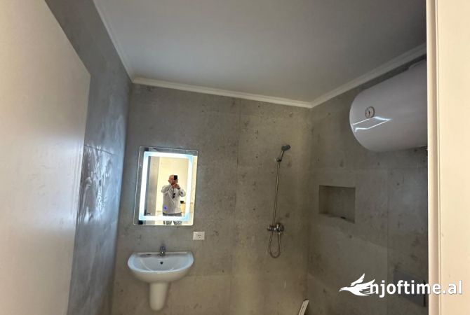 Shtepi me qera 2+1 ne Tirane - 1,200 Euro