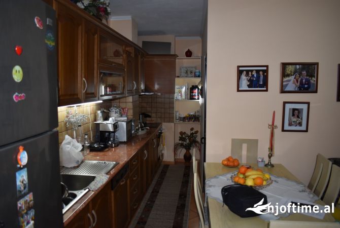 Shtepi ne shitje 3+1 ne Tirane - 165,000 Euro