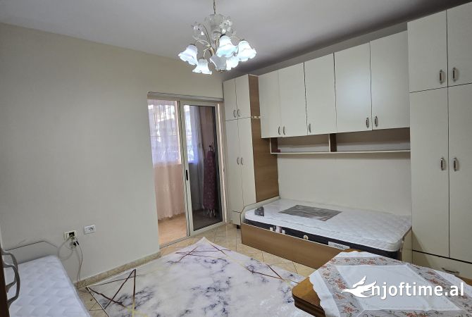 Shtepi me qera 2+1 ne Tirane - 550 Euro