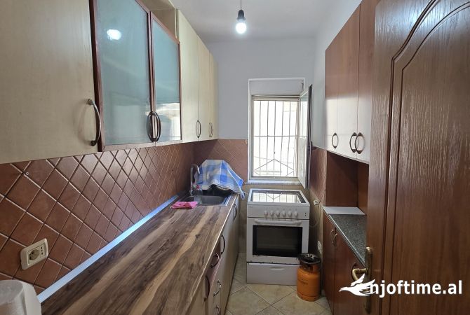 Shtepi me qera 2+1 ne Tirane - 550 Euro