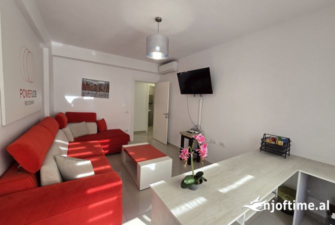 Ambient biznesi me qera 3+1 ne Tirane - 700 Euro