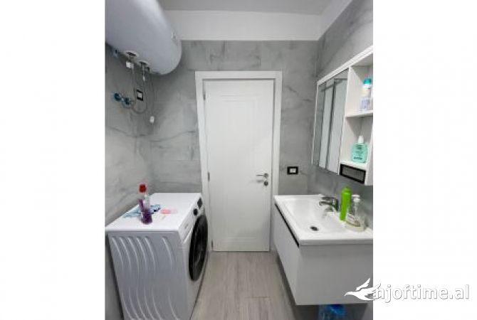 Shtepi ne shitje Apartament ne Tirane, 1+1, Mobilimi E mobiluar, Pagesa 97,000  Euro.