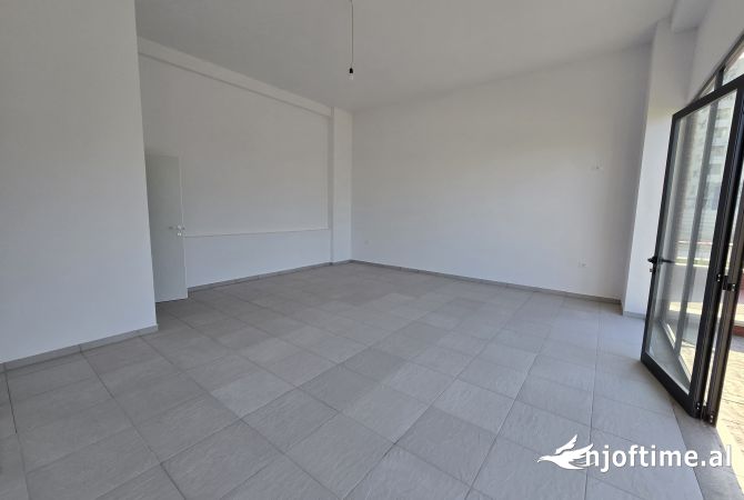 Ambient biznesi me qera 1+1 ne Tirane - 500 Euro