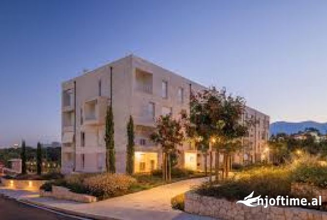 Shtepi me qera 3+1 ne Tirane - 1,000 Euro
