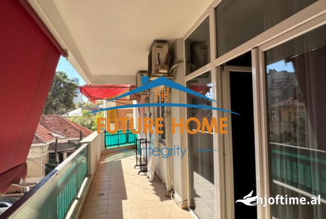 Shtepi me qera Apartament ne Tirane, 2+1, Mobilimi E mobiluar, Pagesa 750  Euro.