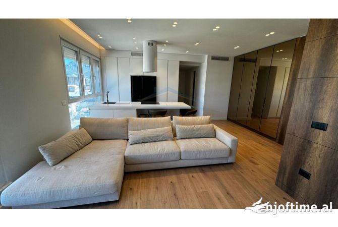 Shtepi ne shitje Apartament ne Tirane, 2+1, Mobilimi E mobiluar, Pagesa 230,000  Euro.