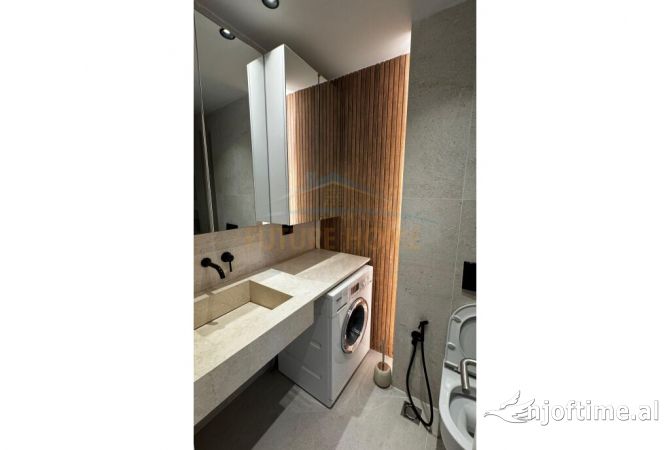 Shtepi ne shitje Apartament ne Tirane, 2+1, Mobilimi E mobiluar, Pagesa 230,000  Euro.
