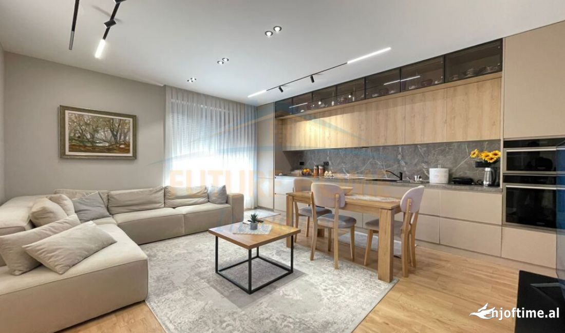 Shtepi ne shitje Apartament ne Tirane, 2+1, Mobilimi E mobiluar, Pagesa 330,000  Euro.