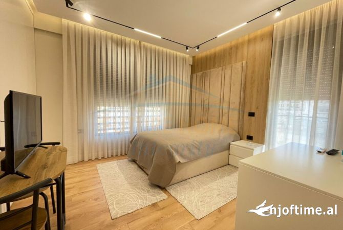 Shtepi ne shitje Apartament ne Tirane, 2+1, Mobilimi E mobiluar, Pagesa 330,000  Euro.