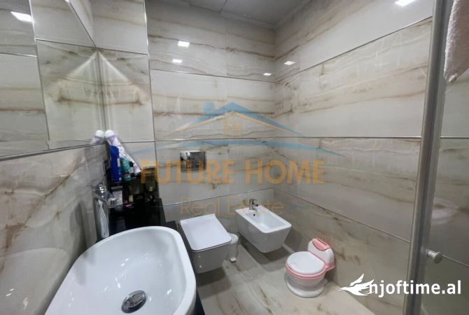 Shtepi ne shitje Apartament ne Tirane, 2+1, Mobilimi E mobiluar, Pagesa 235,000  Euro.