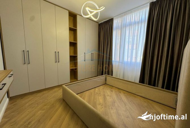 Shtepi ne shitje Apartament ne Tirane, 1+1, Mobilimi E mobiluar, Pagesa 135,000  Euro.