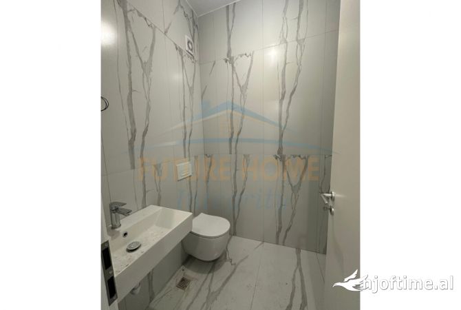 Shtepi ne shitje Apartament ne Tirane, 1+1, Mobilimi Bosh, pa mobiluar, Pagesa 83,000  Euro.