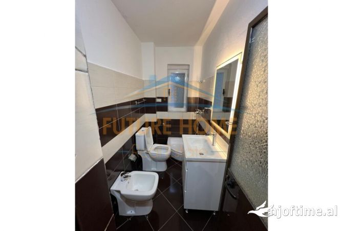 Shtepi ne shitje Apartament ne Tirane, 1+1, Mobilimi Bosh, pa mobiluar, Pagesa 83,000  Euro.