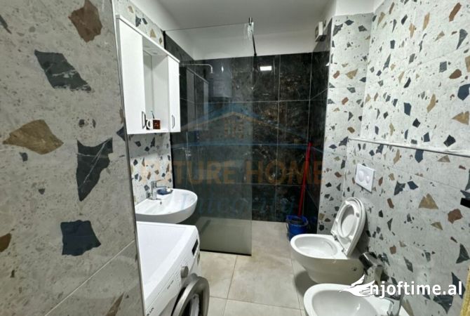 Shtepi me qera Apartament ne Tirane, 1+1, Mobilimi E mobiluar, Pagesa 550  Euro.