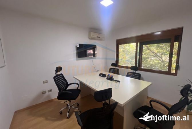 Ambient biznesi me qera 3+1 ne Tirane - 850 Euro