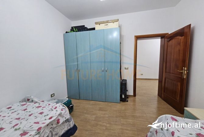 Shtepi me qera Shtepi Private ne Tirane, 2+1, Mobilimi E mobiluar, Pagesa 500  Euro.