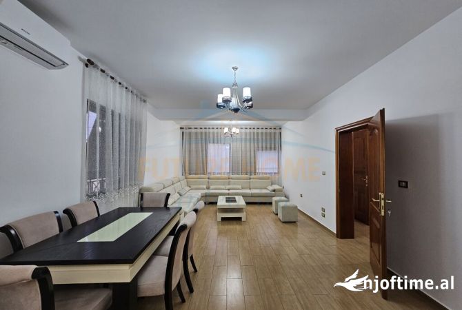 Shtepi me qera Shtepi Private ne Tirane, 2+1, Mobilimi E mobiluar, Pagesa 500  Euro.