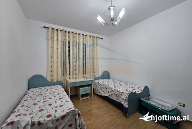 Shtepi me qera Shtepi Private ne Tirane, 2+1, Mobilimi E mobiluar, Pagesa 500  Euro.