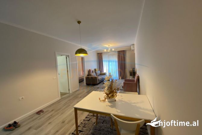 Shtepi me qera 1+1 ne Tirane - 680 Euro