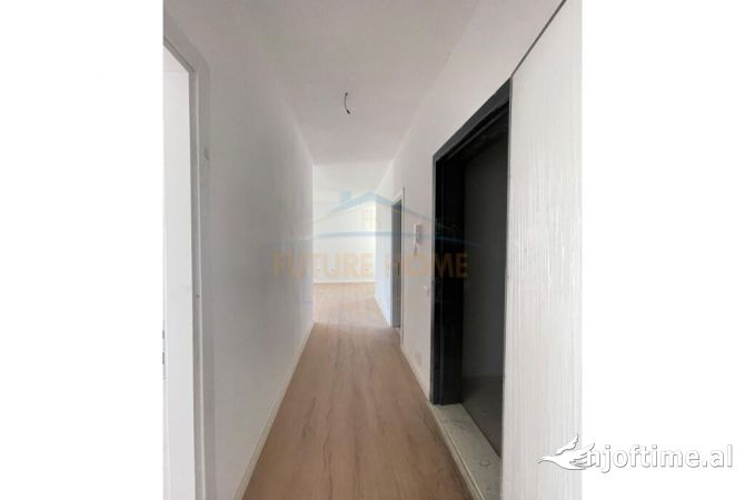 Shtepi ne shitje Apartament ne Tirane, 2+1, Mobilimi Bosh, pa mobiluar, Pagesa 108,000  Euro.