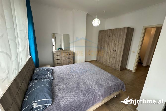 Shtepi ne shitje Apartament ne Tirane, 2+1, Mobilimi E mobiluar, Pagesa 125,000  Euro.