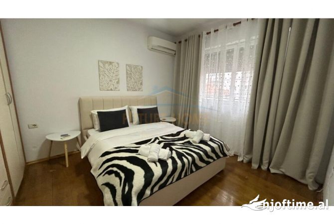 Shtepi me qera Apartament ne Tirane, 2+1, Mobilimi E mobiluar, Pagesa 650  Euro.