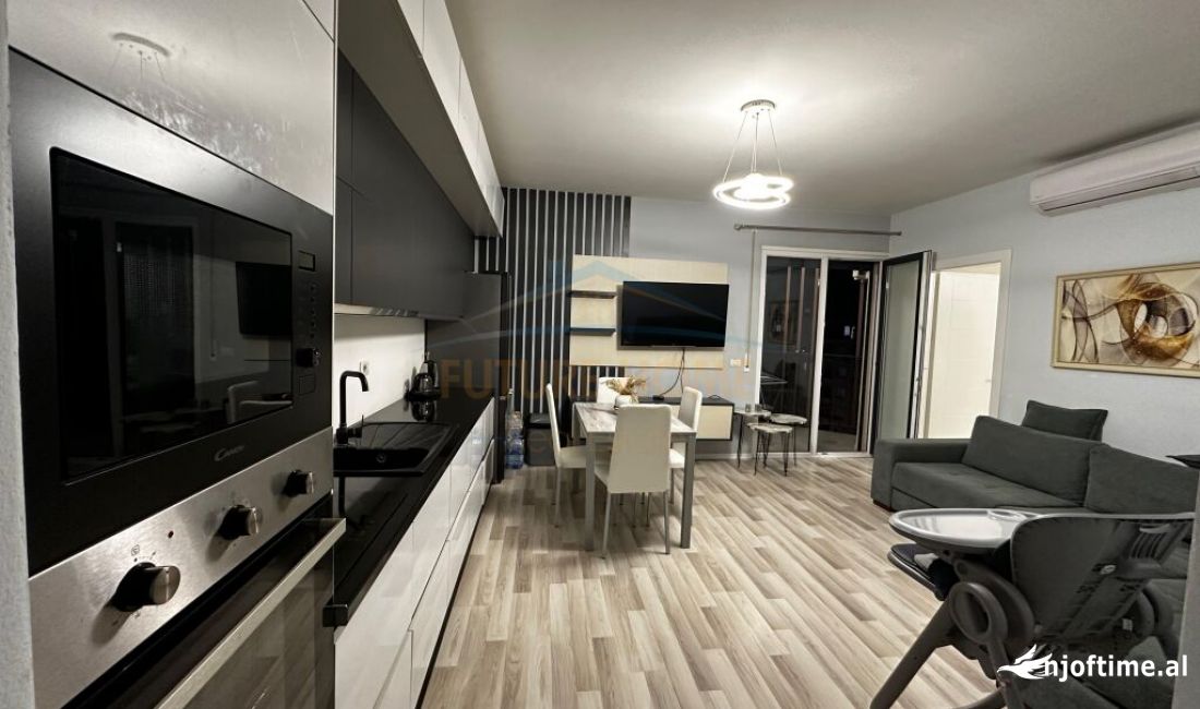 Shtepi ne shitje Apartament ne Tirane, 1+1, Mobilimi E mobiluar, Pagesa 98,000  Euro.