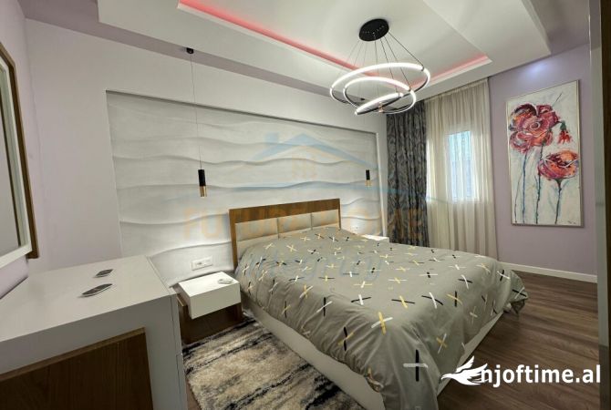 Shtepi me qera 2+1 ne Tirane - 750 Euro
